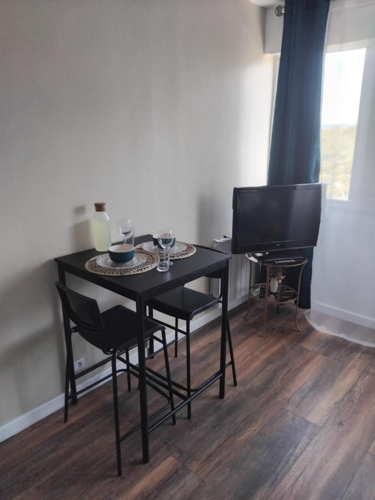 Studio Hyeres Port Et Iles D'Or. Экстерьер фото